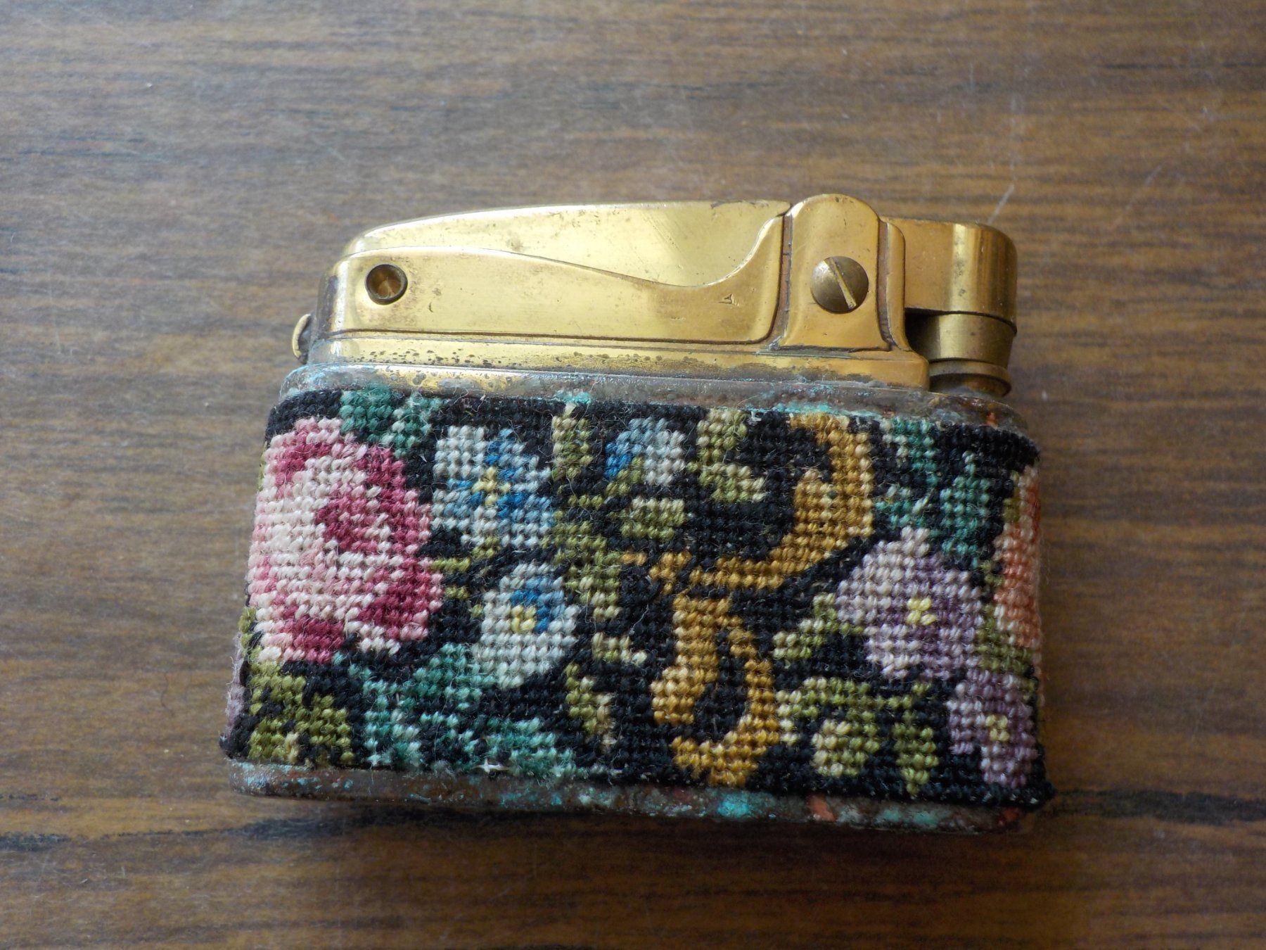 Feuerzeuge: Feuerzeug Petit Point antik – Gebraucht aus Mörschwil von wunderkiste44 7