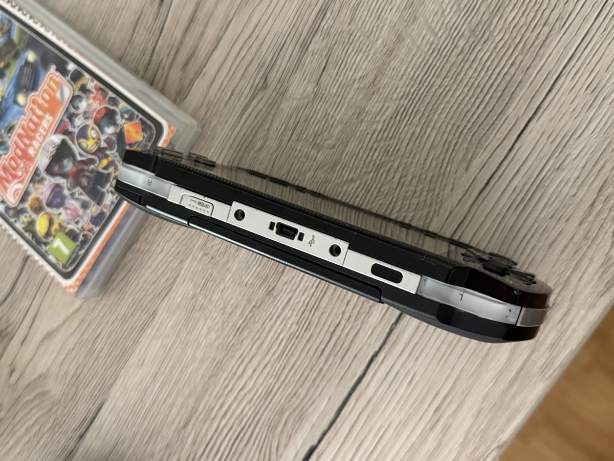 Sony Console: Sony PSP mit 3 Spiele – Usato da Wettingen venduto da Joelds98 5