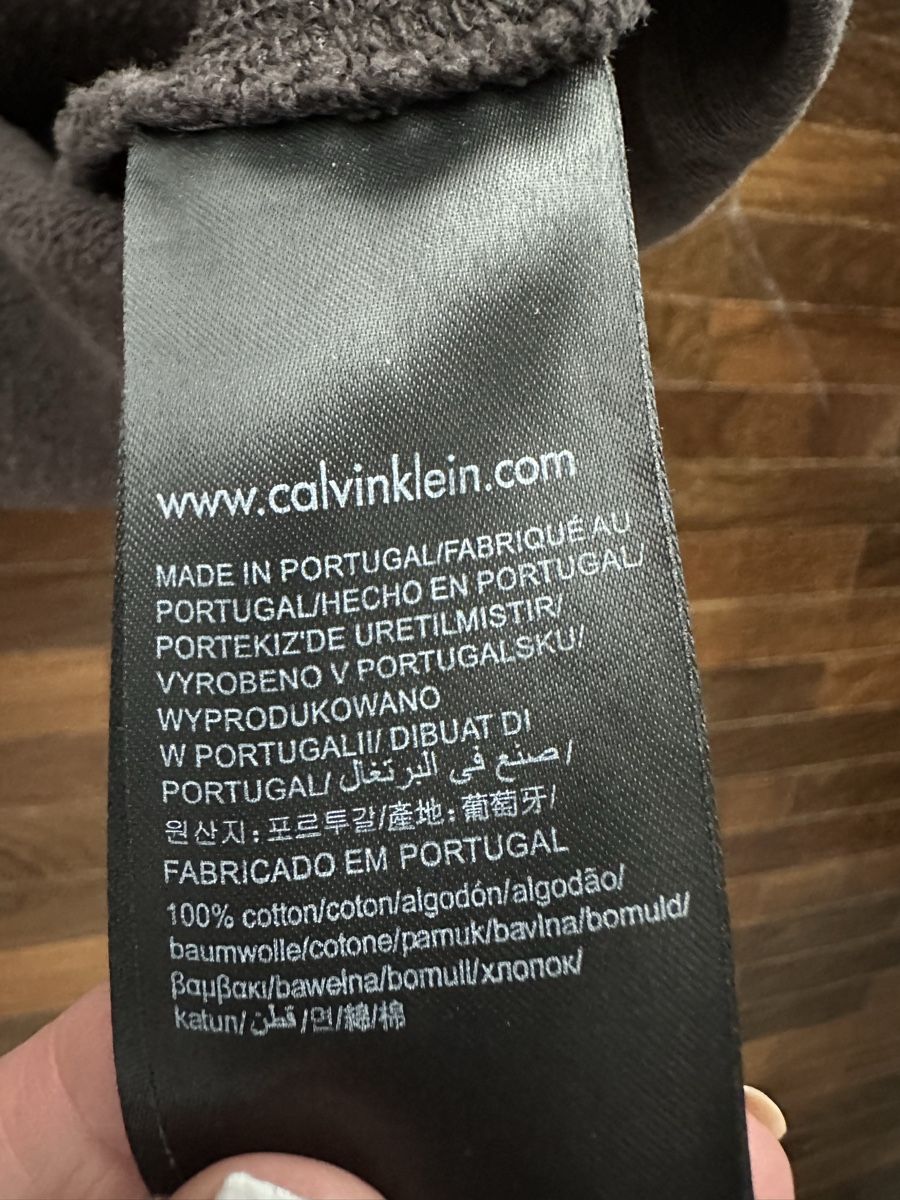 Calvin Klein Pullover & Sweatshirts: Calvin Klein Hoodie – Neu (gemäss Beschreibung) aus Winterthur von su_4assd 3