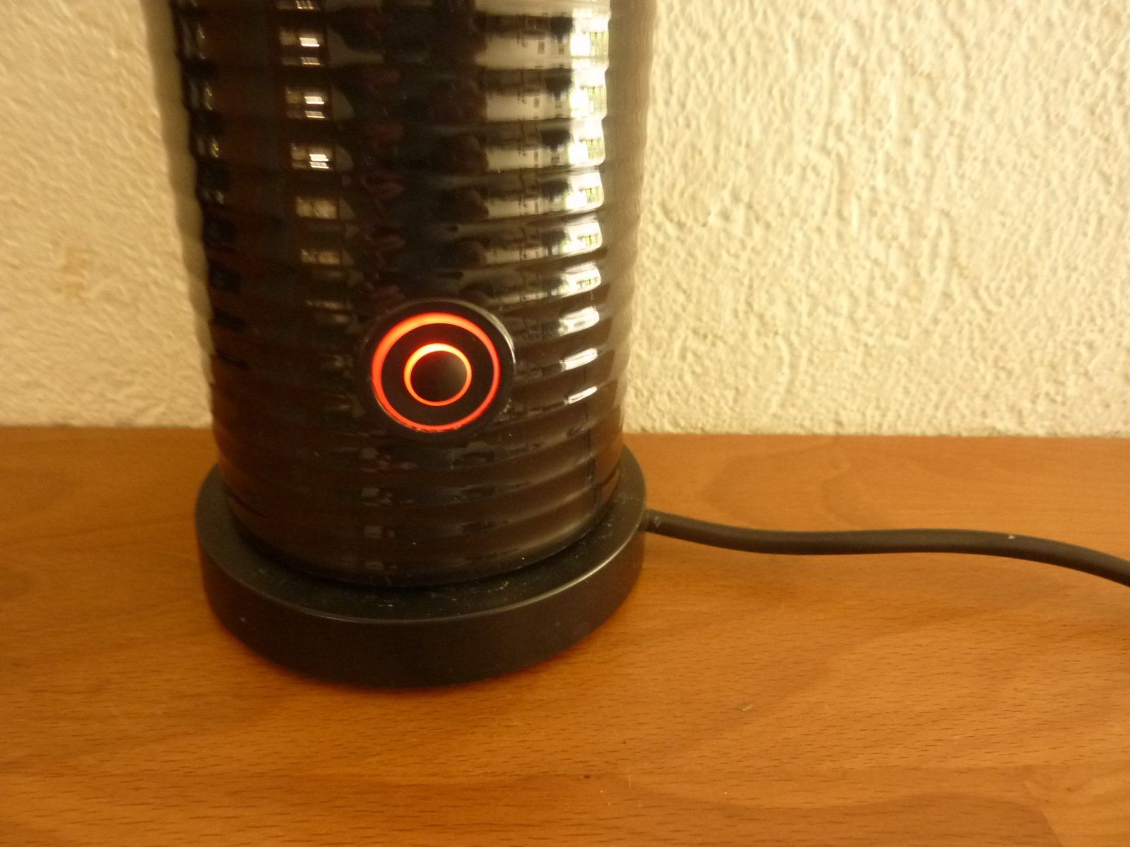 Elettrodomestici da cucina: Nespresso Milchaufschäumer Aeroccino 3 Modell 3694 – Usato da Hochfelden venduto da swissice 4