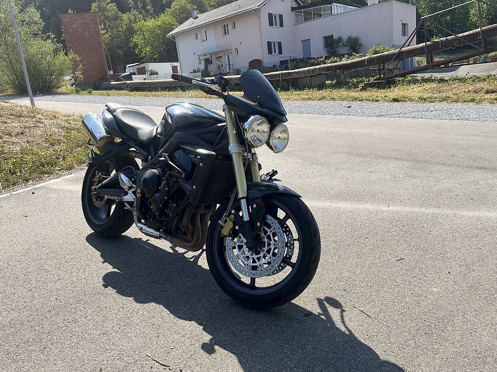 Triumph Strasse: Triumph Street Triple 675 – Gebraucht aus Remigen von M_URG_S