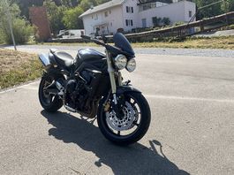 Triumph Street Triple 675