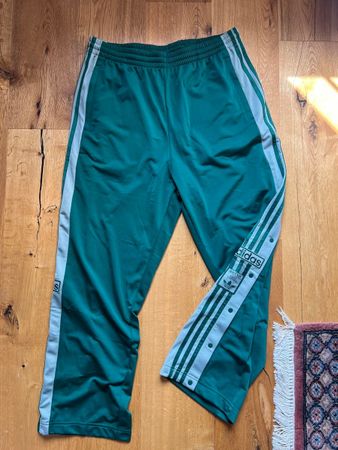 Adidas AdiBreak Trainingshose Grösse L grün mit Druckknöpfen