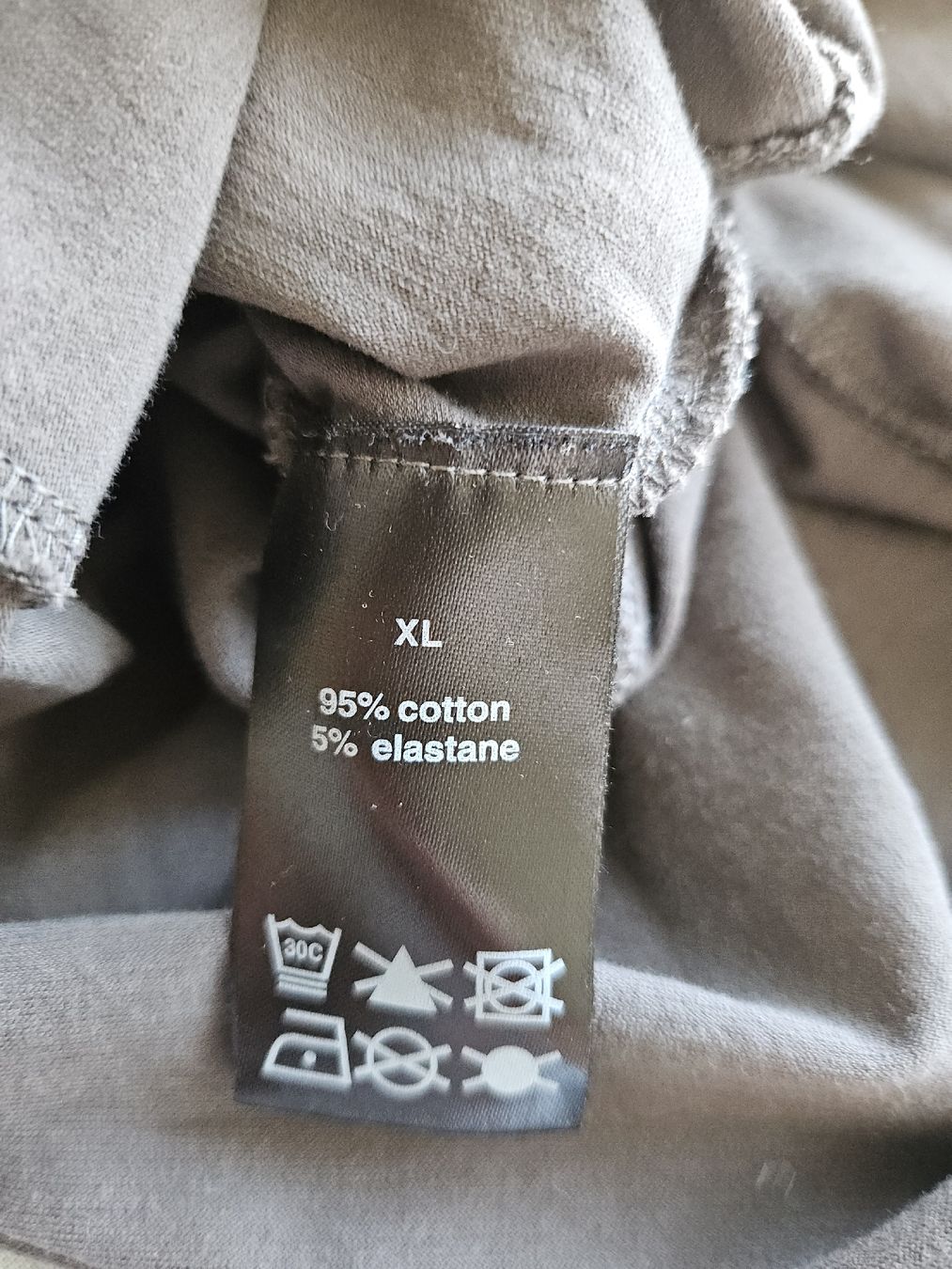 T-shirt: Damen Longsshirt Grösse XL 95% Baumwolle 5% Elastan – Usato da Urdorf venduto da Colina 4