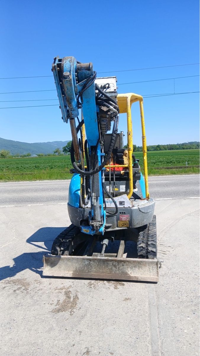 Escavatori: Bagger Messersi 2,7 Tonnen . – Usato da Niederbipp venduto da baggerch 8