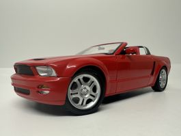 Ford Mustang GT Convertible 1:18, rot, THE BEANSTALK GROUP
