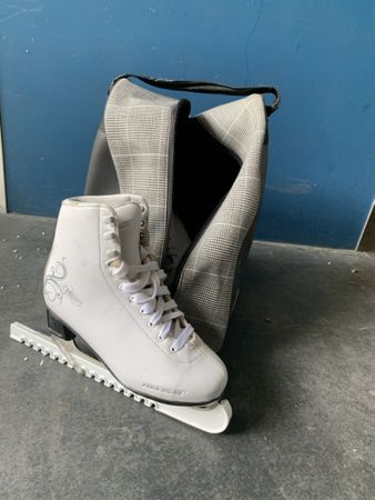 Schlittschuh Grösse 40