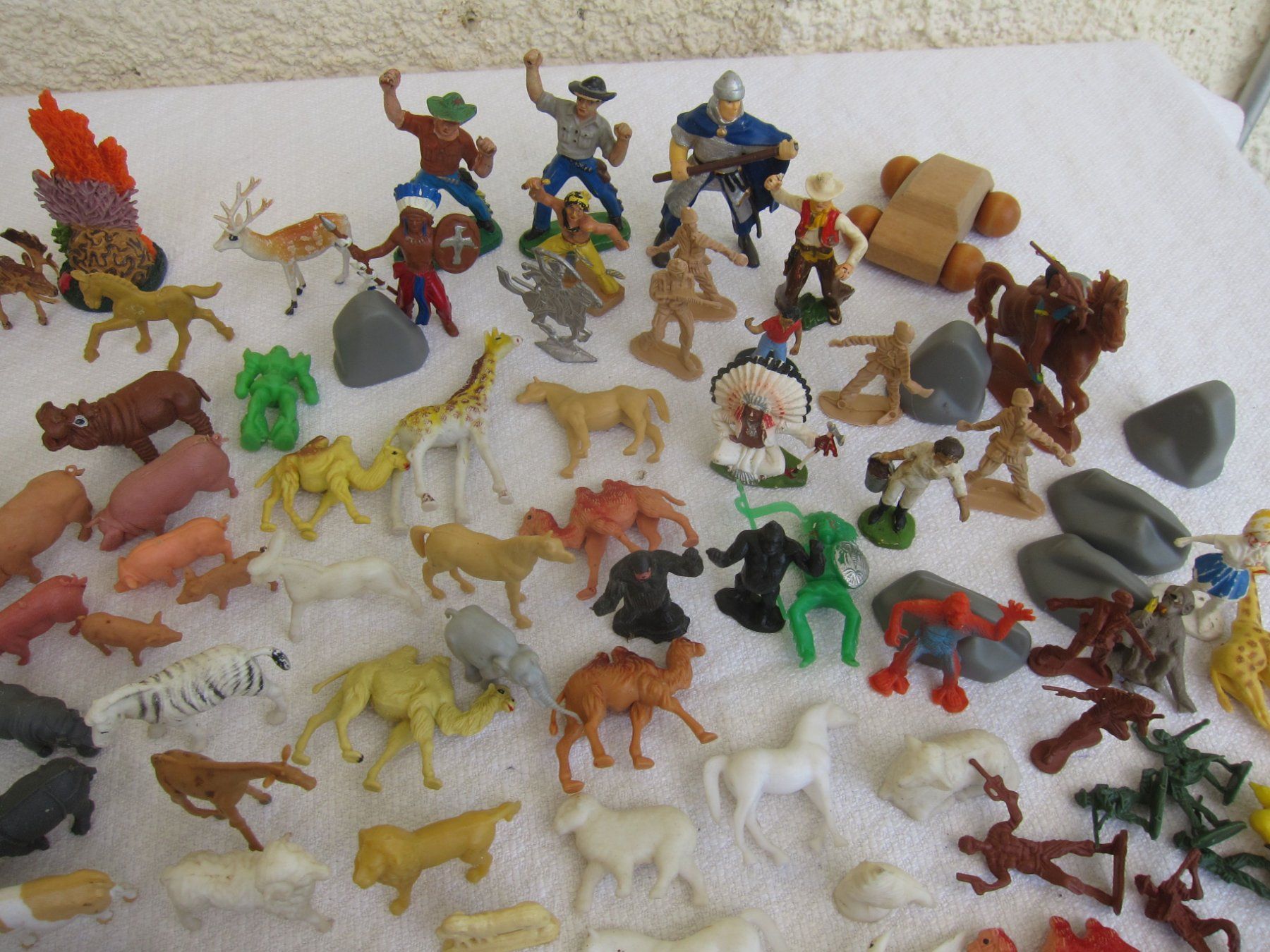 Giocattoli: Spielzeugfiguren und Tiere – Usato da Regensdorf venduto da Eri8057 2