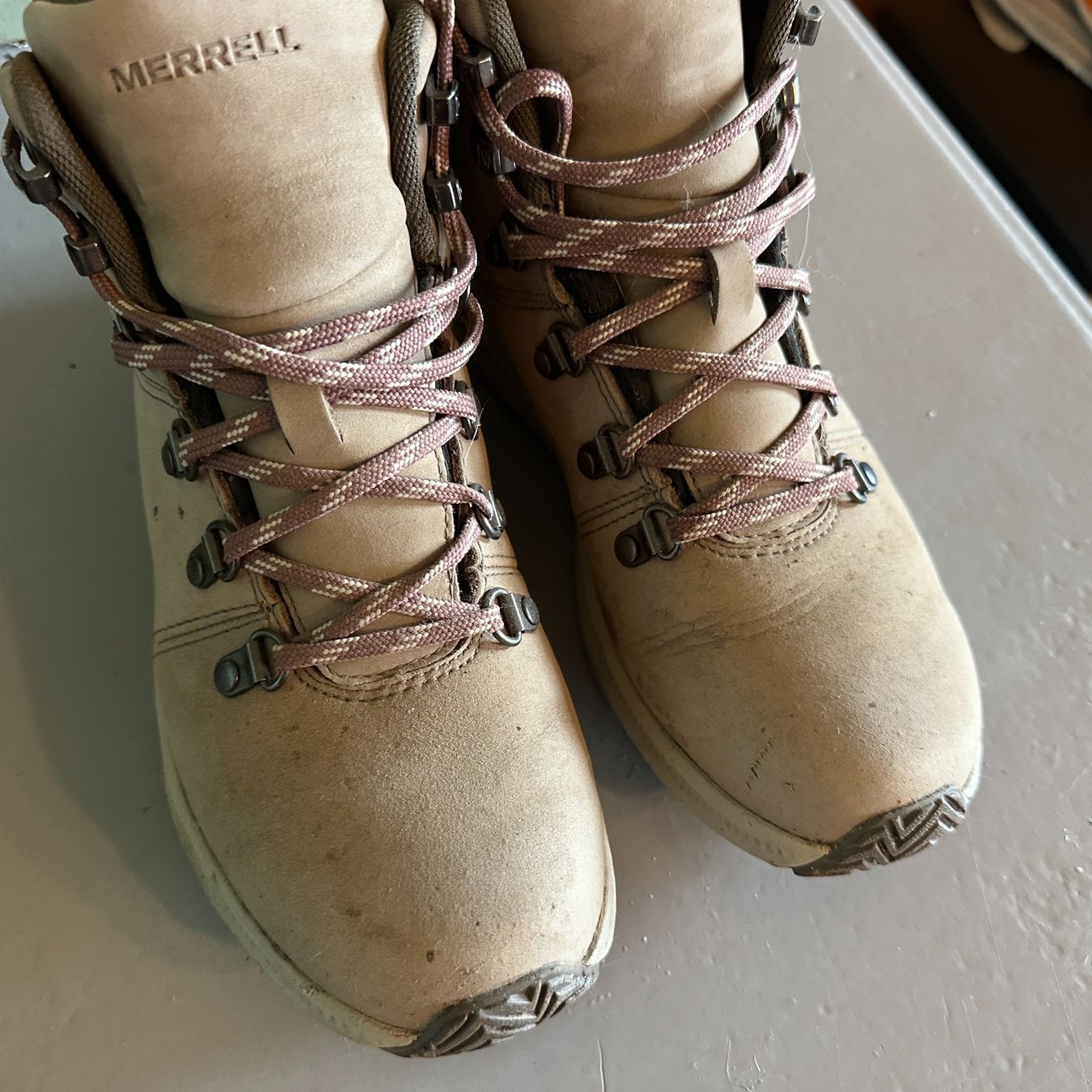 Merrell Scarpe da donna: MERRELL Wanderschuh / Freizeitschuh Gr. 38 – Nuovo (secondo la descrizione) da Tägertschi venduto da TheChange 4