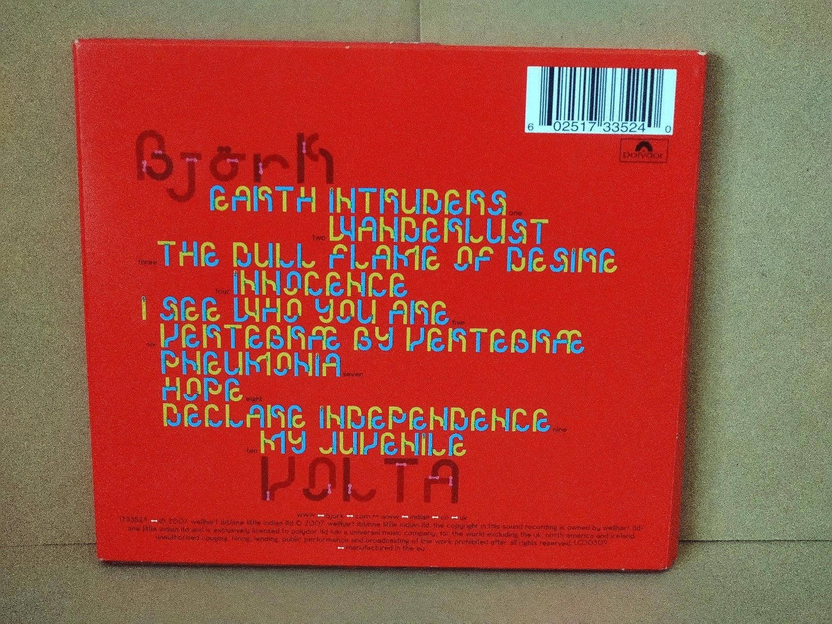 CD: Björk Volta digipack NEW  – Nuovo (secondo la descrizione) da Farvagny-le-Grand venduto da LaCaverne 1