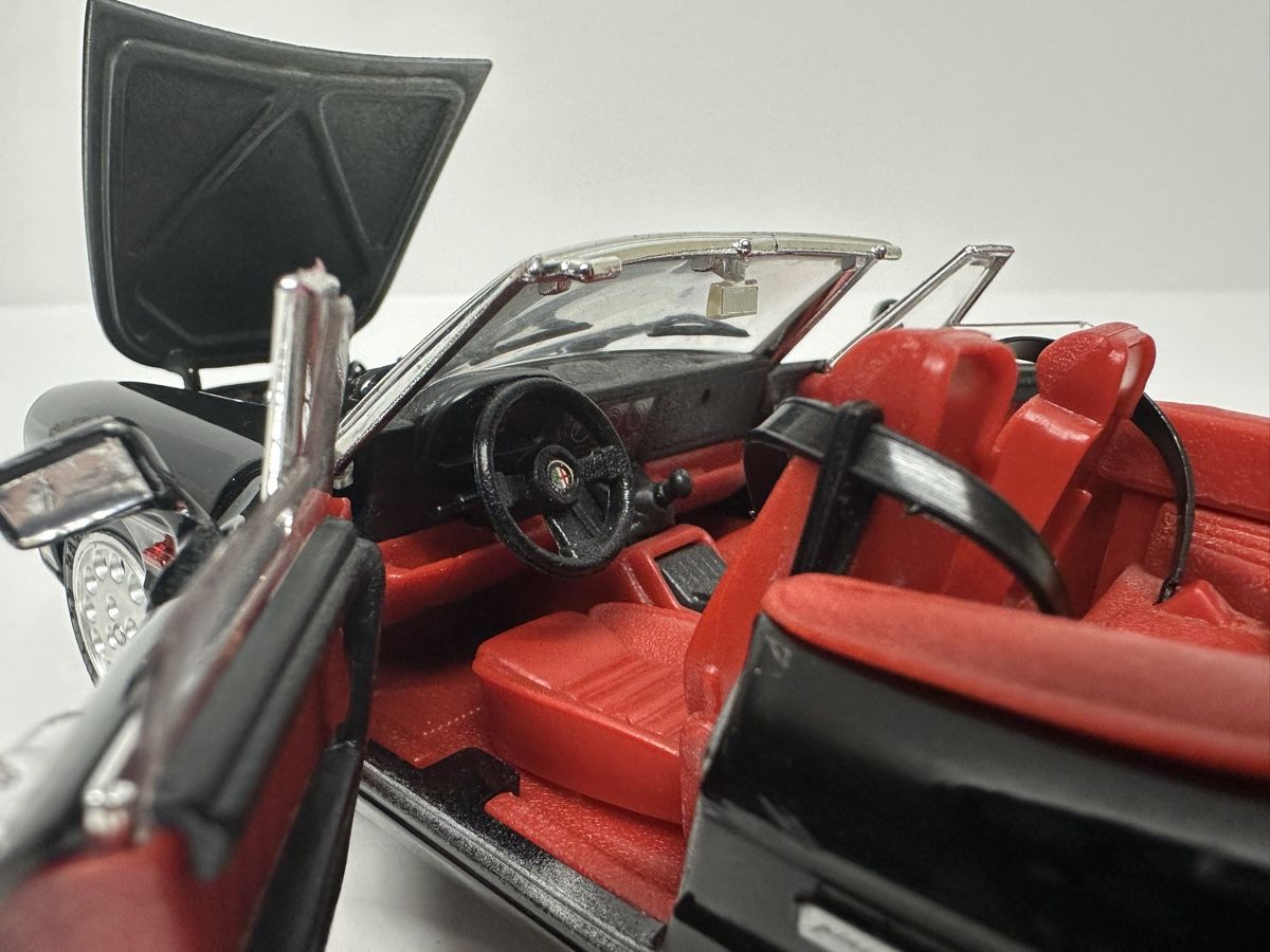Jouef Modellini d'auto: Alfa Romeo Spider 1:18, schwarz, JOUEF EVOLUTION – Usato da Zofingen venduto da rf9_x2xt 6