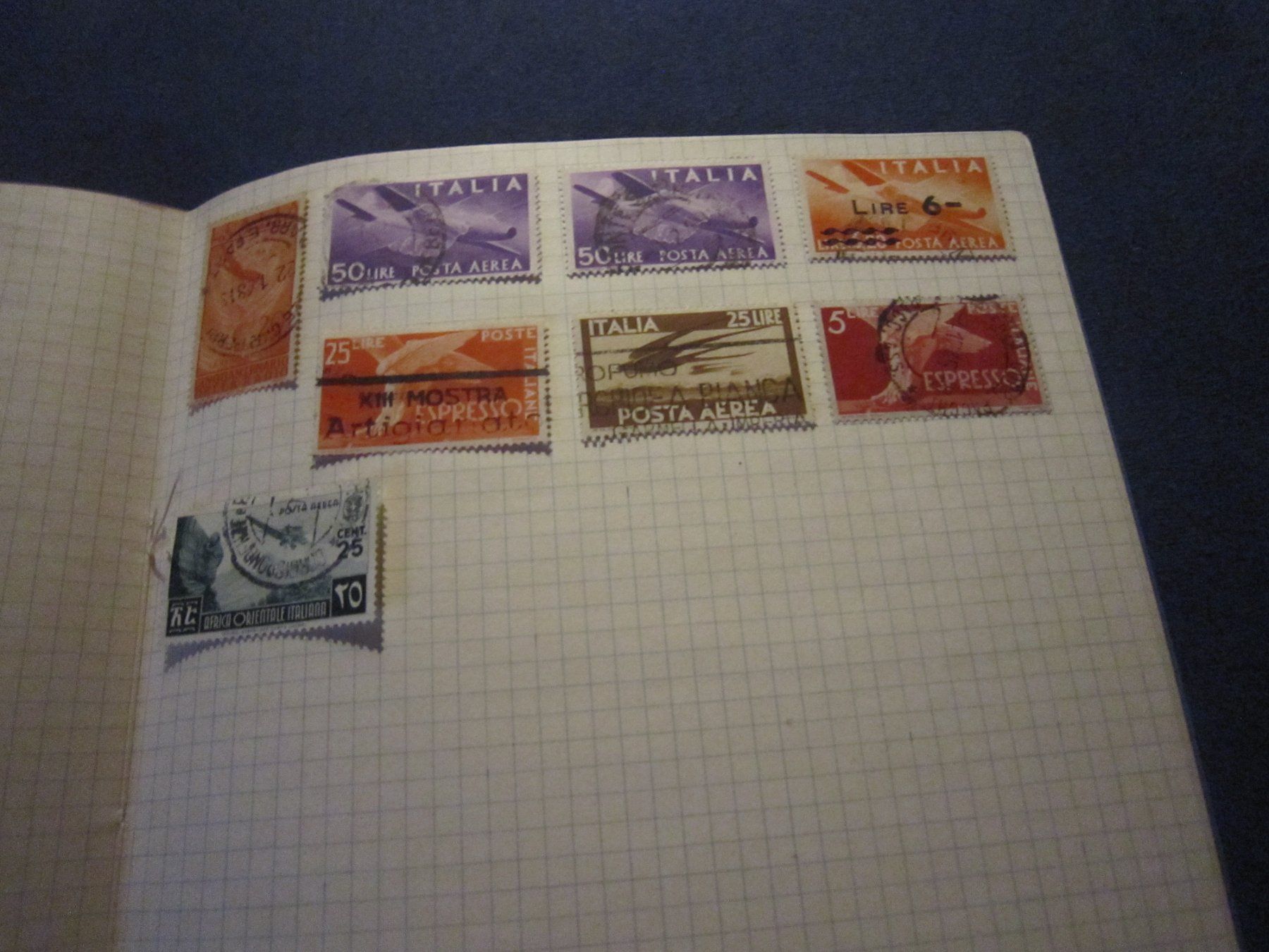 Tous les timbres: Büchlein mit Marken WELT – D'occasion à Giubiasco par sal_9j6w 8