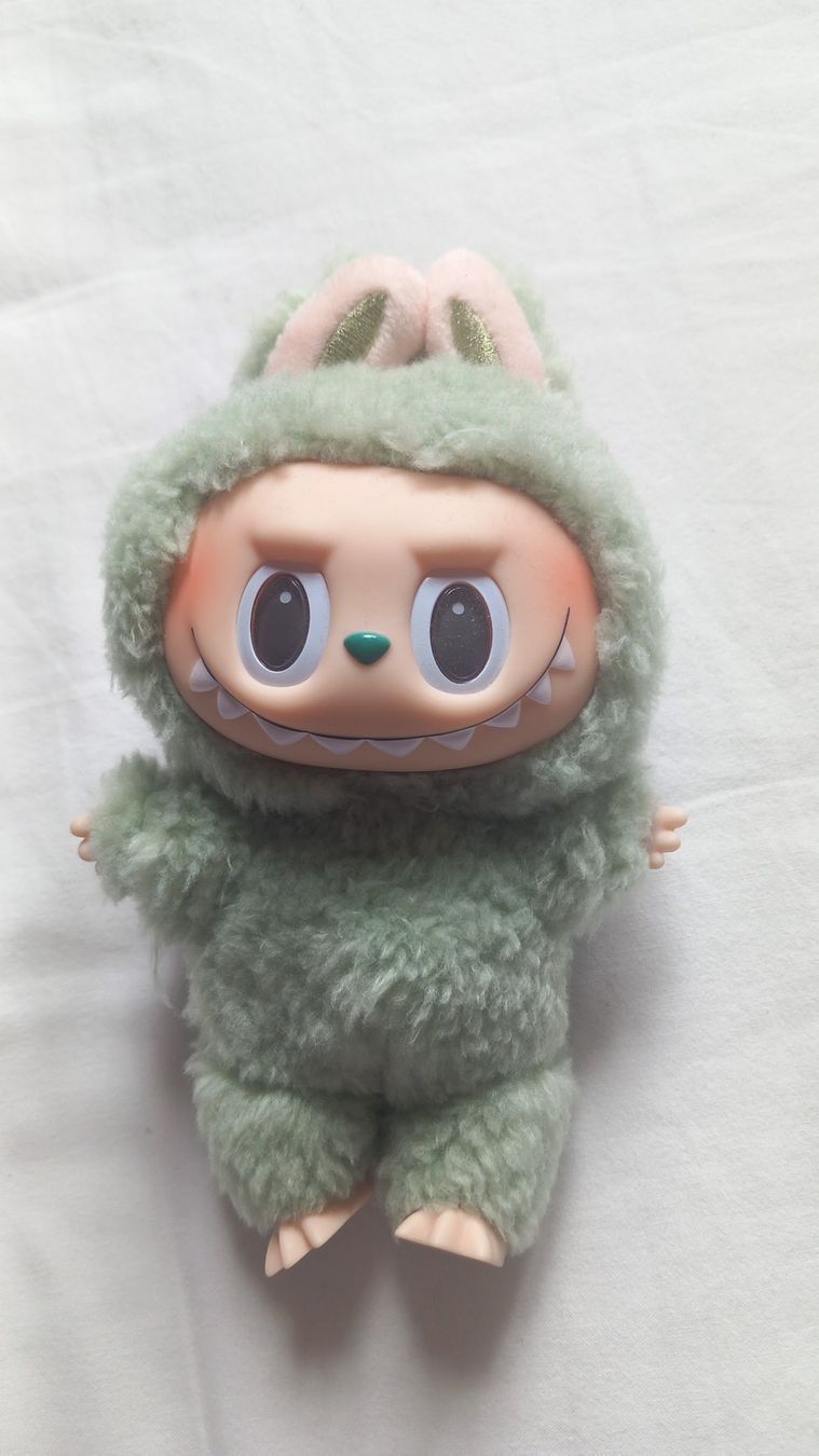 Pop Mart Statuette: Popmart Labubu Exciting Macaron Green Grapes – Usato da Bex venduto da aud_cy2l