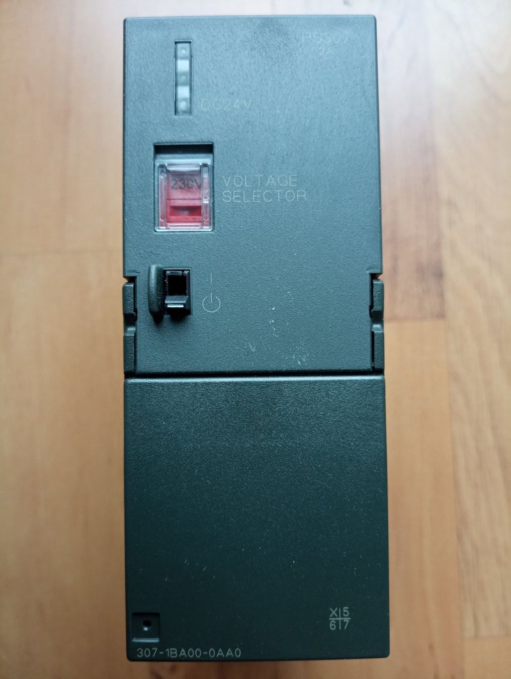 Siemens Elektronikbauteile: Siemens SIMATIC S7-300 PS307 2A / 6ES7307-1BA00-0AA0 – Gebraucht aus Ufhusen von HKSC