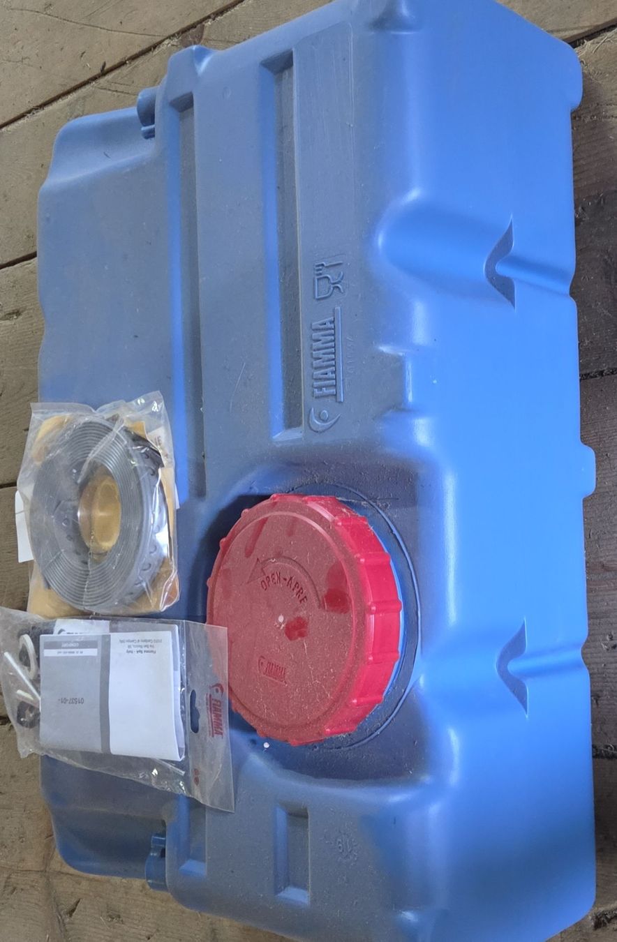 Fiamma Tränken & Tröge: FIAMMA Frischwassertank blau 70L – Neu (gemäss Beschreibung) aus Fideris von balu95