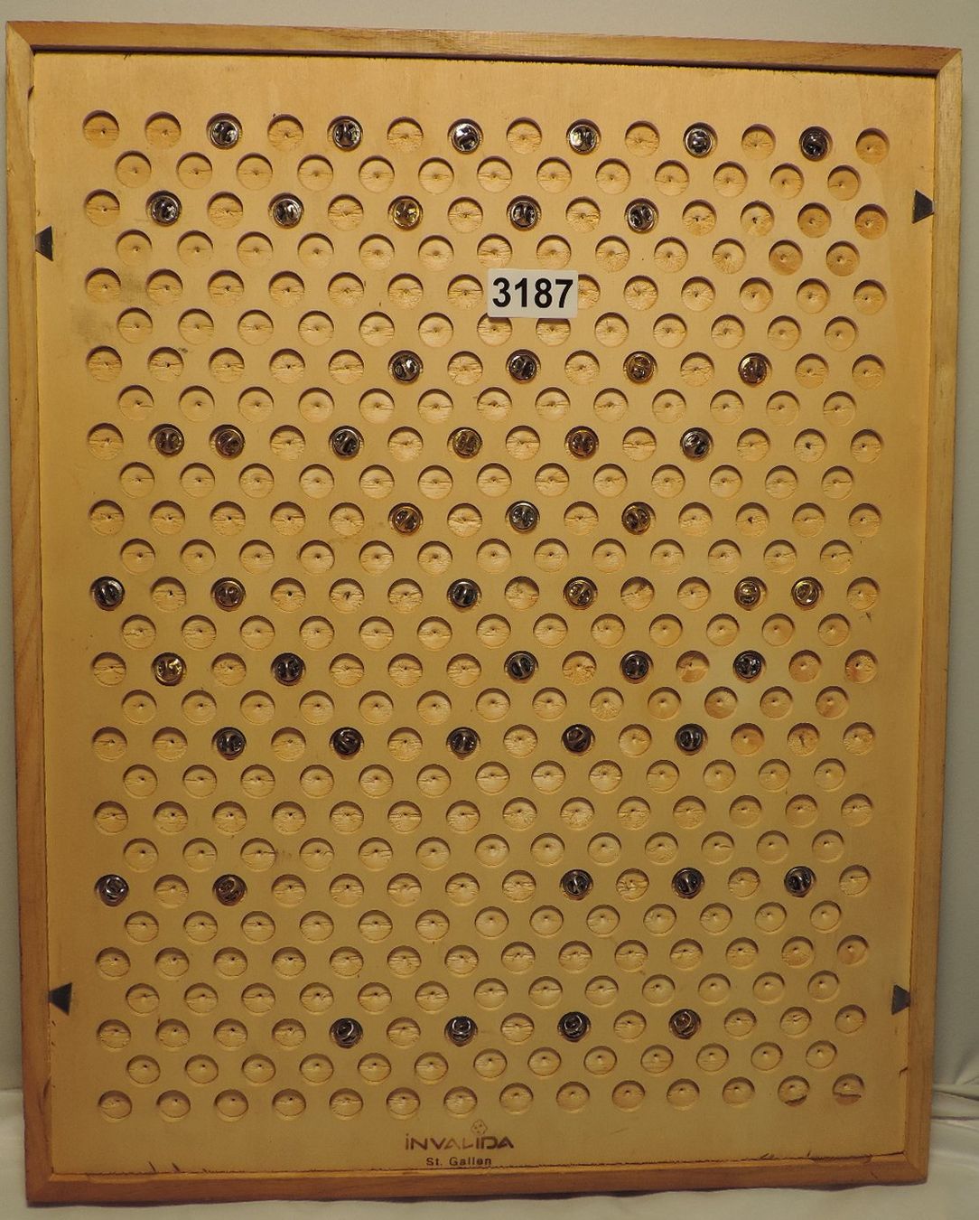 Vetrine: Pin Sammelvitrine aus Holz – Usato da Duggingen venduto da doogbua 5