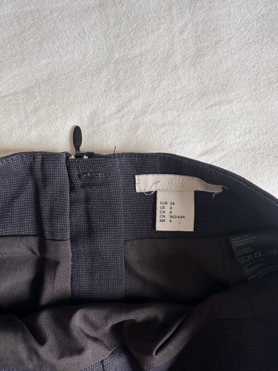 H&M Röcke: Blauer Bleistiftrock  – Gebraucht aus Zürich von sin_q2m2 1