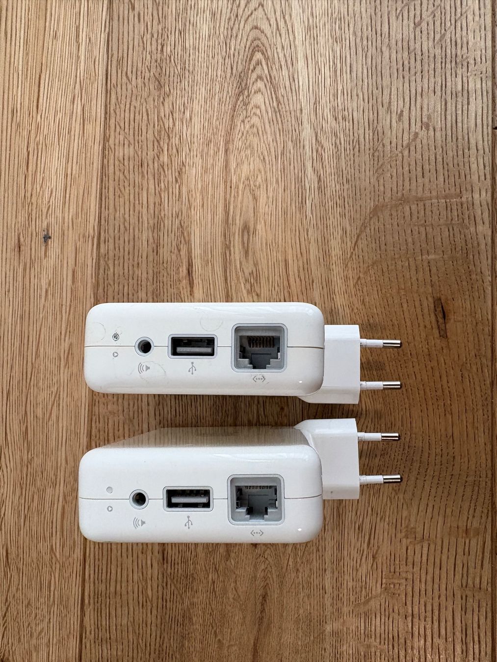 Apple Unità & Adattatore: 2x Apple AirPort Express Base Station - Model A1264 – Usato da Lausen venduto da sen_jm7c 4