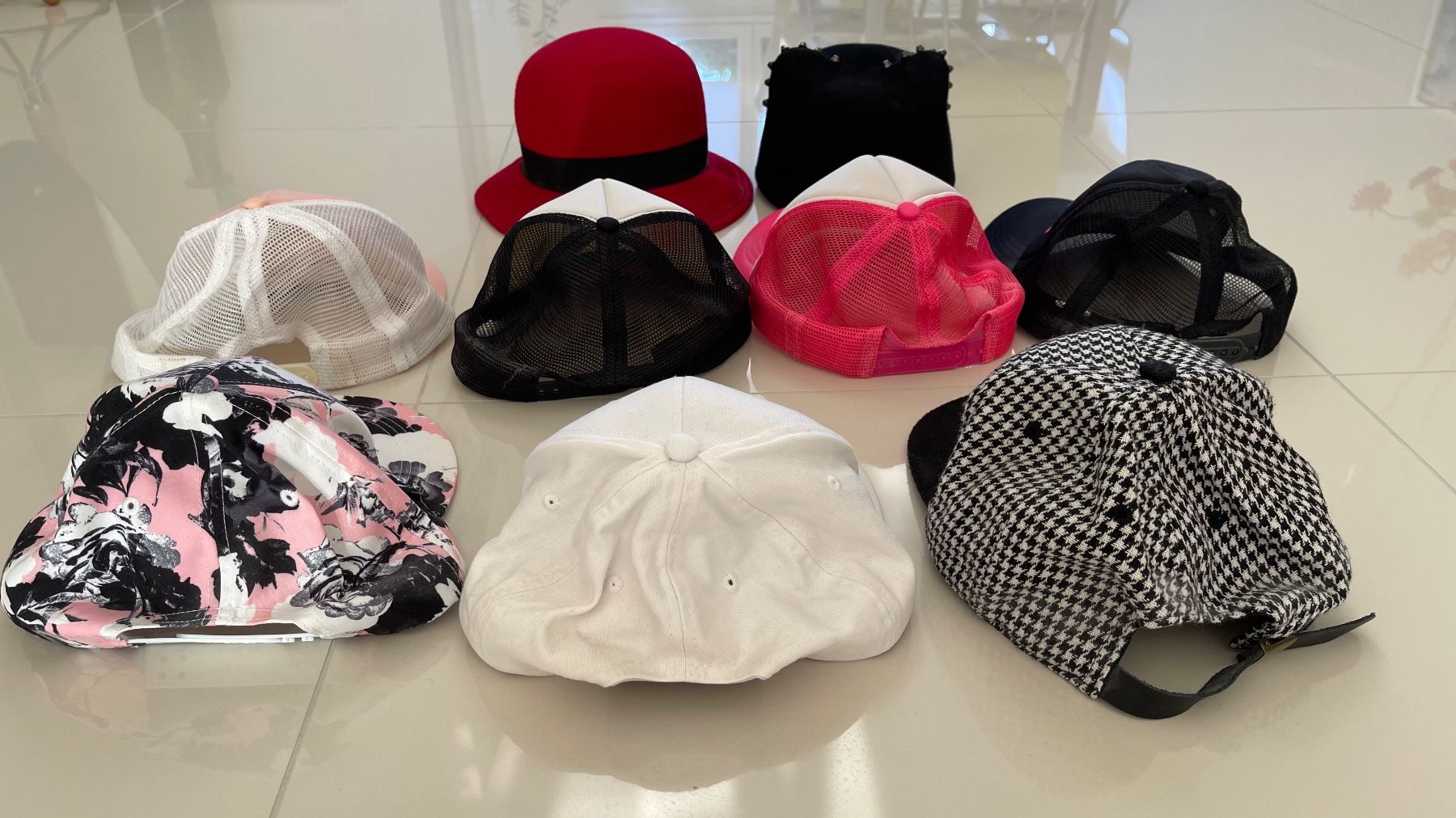 Chapeaux, bonnets & casquettes: 9 Damenhut – D'occasion à Rheineck par pssesolnet 2