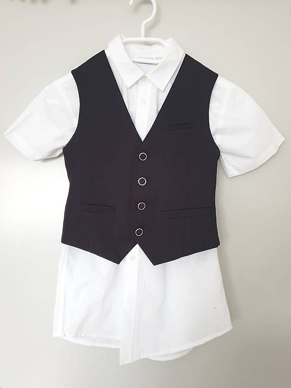 Completi: Costume complet 4 pièces garçon  Taille 140  Comme neuf – Nuovo (secondo la descrizione) da Yverdon-les-Bains venduto da ErMaZa 1