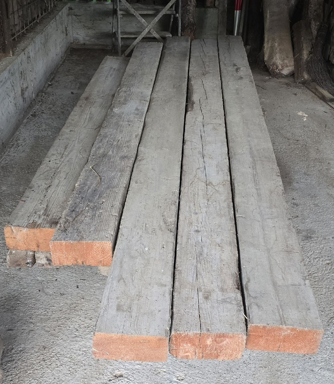 Articoli in legno: gebrauchte Holzbalken – Usato da Hettiswil venduto da irenz