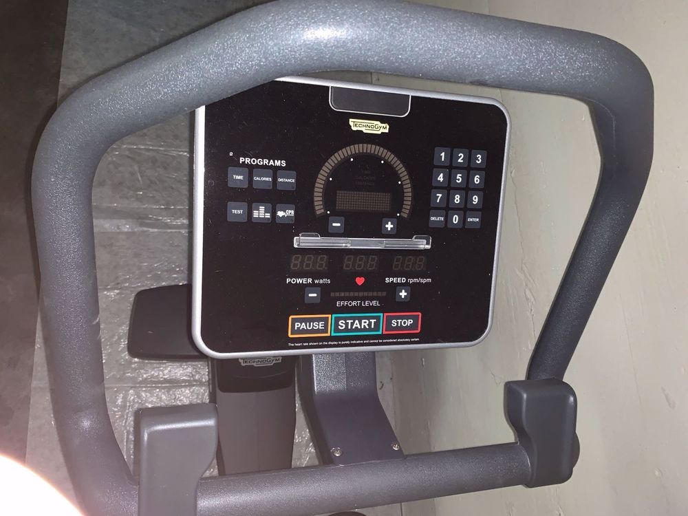 Technogym deals forma bike