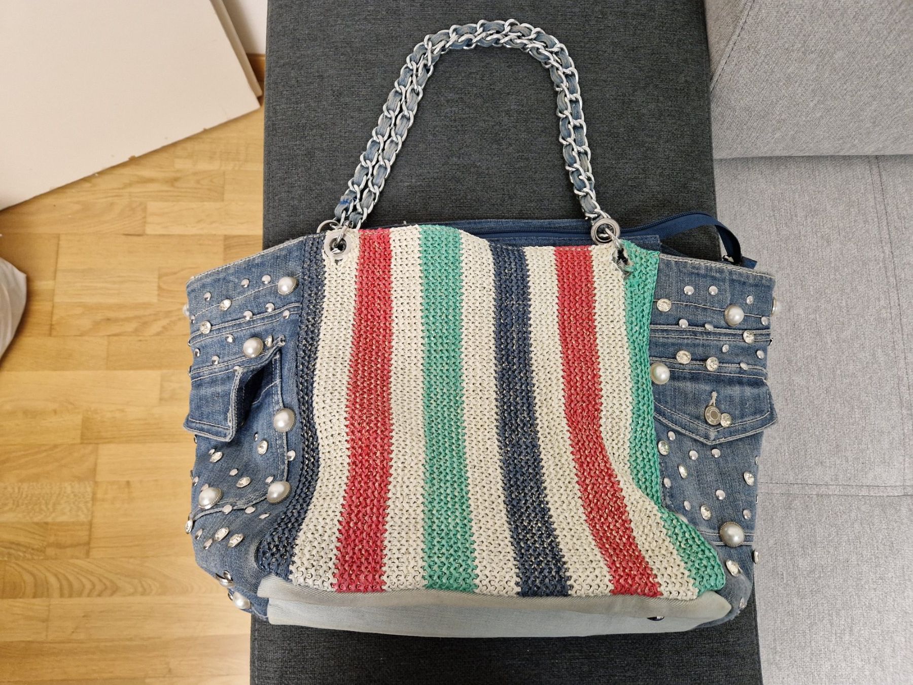 Borse da donna: Stylische Jeans-Tasche mit Perlen und Kette – Usato da Glattbrugg venduto da hap_8w8v 8