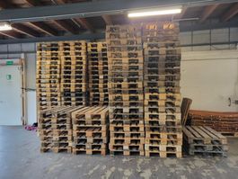 10 Stück gut erhaltene Euro Holzpaletten