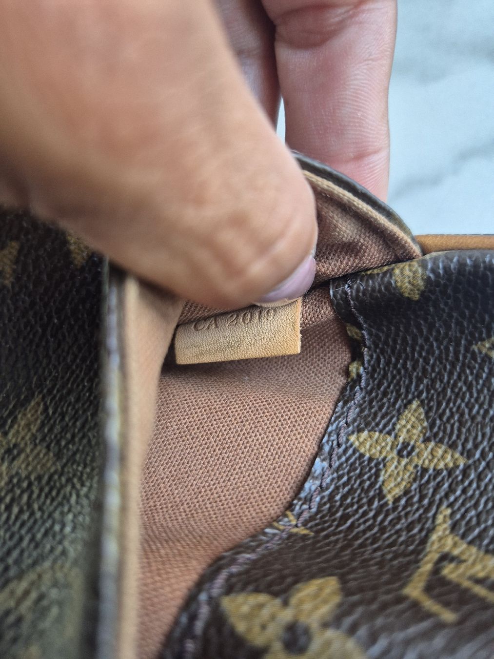 Louis Vuitton Sacs femmes: Louis Vuitton Pochette Gange – D'occasion à Weisslingen par Airgate 2