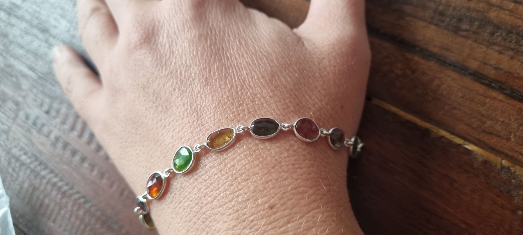 Bracciali & Braccialetti: Armkette mit facettiertem Turmalin, gemischt – Nuovo e nell'imballaggio originale da Gattikon venduto da myartshop 1