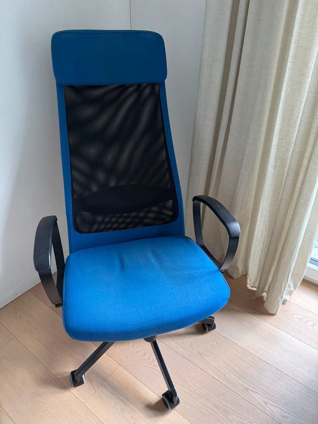Ikea Stühle: Bürostuhl blau – Gebraucht aus Glarus von seb_xm2y