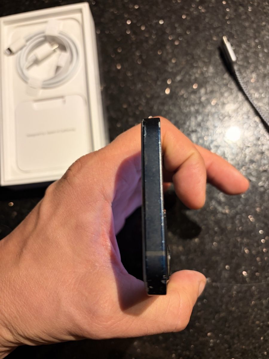 Apple Portables: iPhone 12 128 – D'occasion à St- Blaise par Gian73 4
