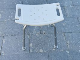 Duschhocker weiss höhenverstellbar guter Zustand