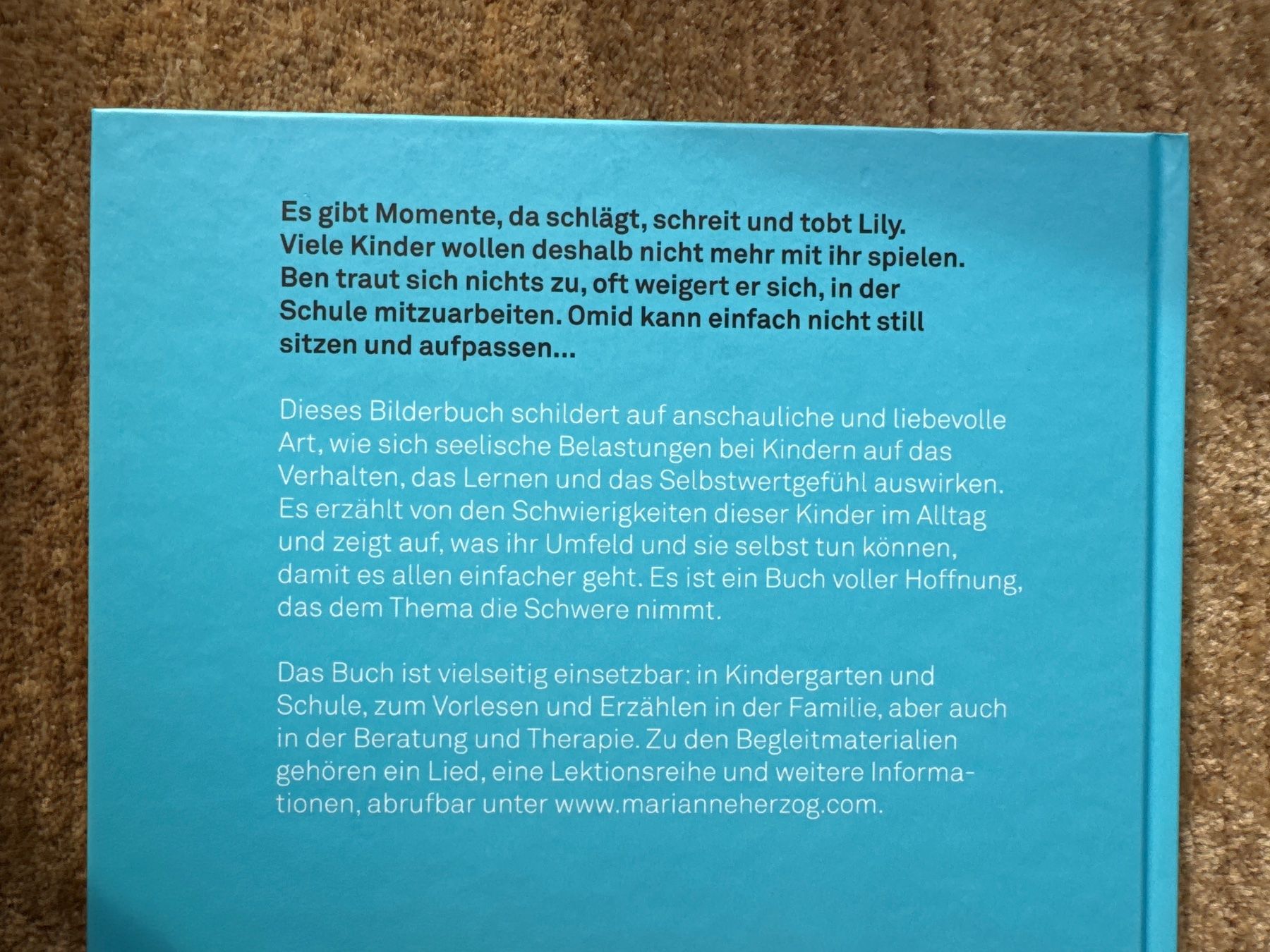 Bücher: Lily, Ben und Omid – Gebraucht aus Aarau von Kilauea 1