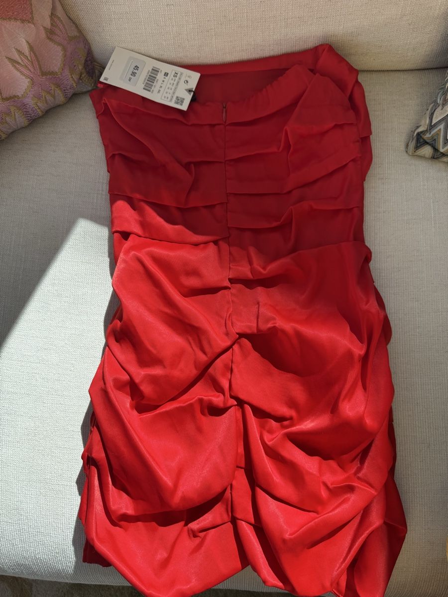 Zara Kleider: Zara red dress XS – Gebraucht aus Thalwil von 0041angel 2