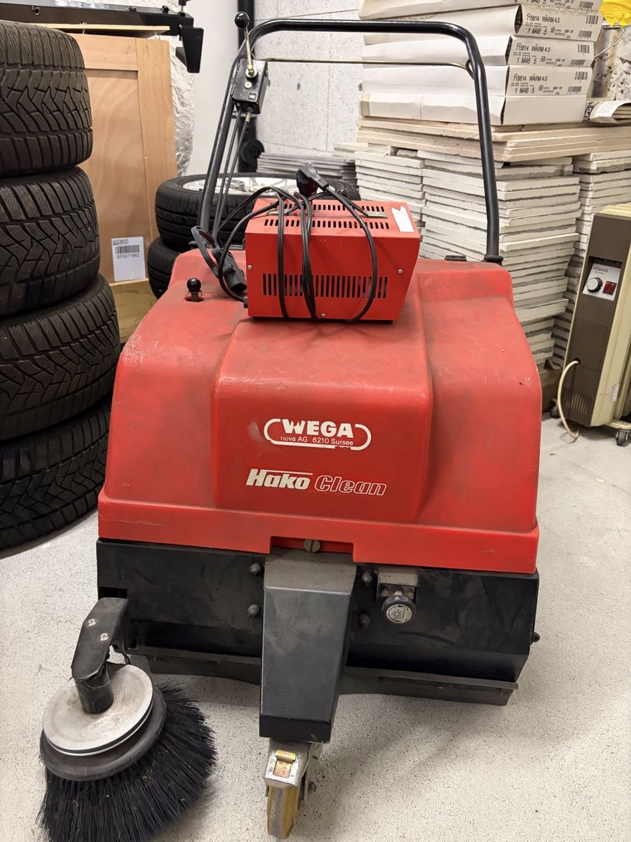 Hako Tutte le macchine: Hako Hamster 700e Wischmaschine – Usato da Safenwil venduto da Marlboro6 1
