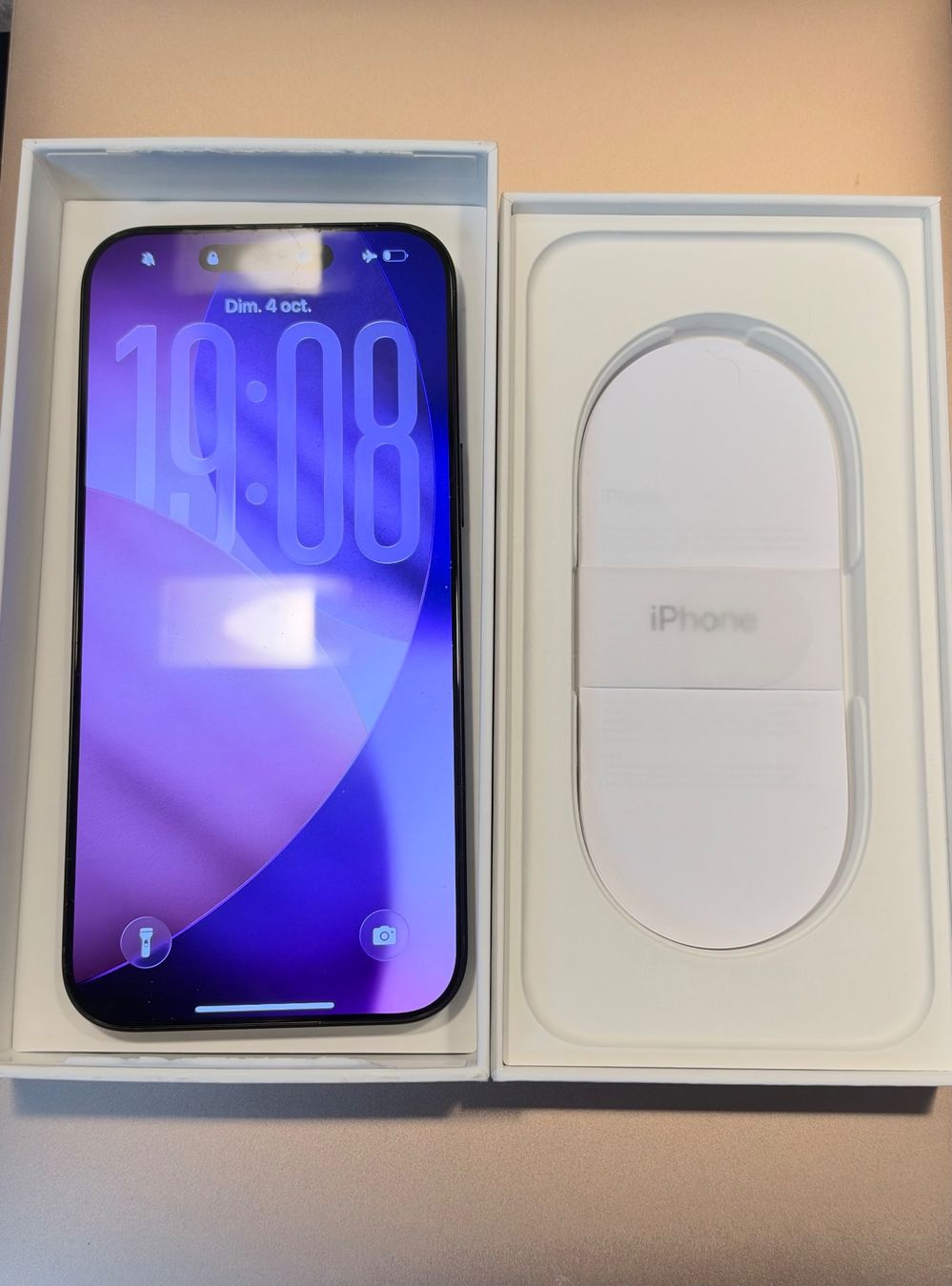 Apple Telefoni cellulari / Smartphones: IPhone 16 Pro Max  256GB  90% – Usato da Monthey venduto da ces_y9zz 5