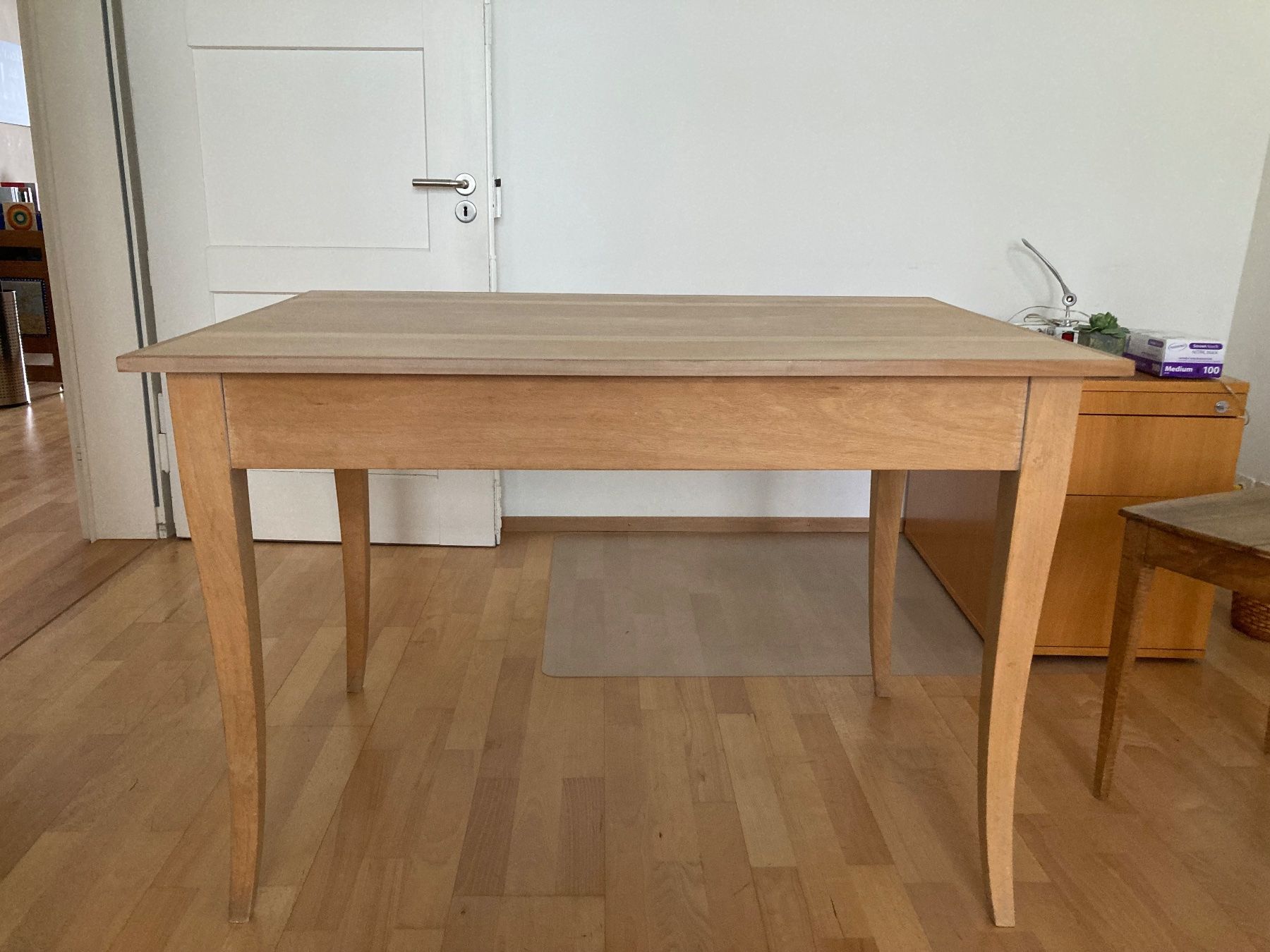 Tavoli: Massivholz - Tisch – Usato da Winterthur venduto da chickenquincy