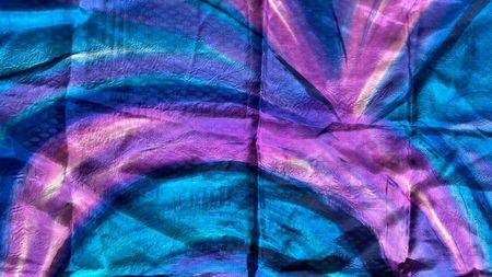 farbenfrohe Seidentücher, handgemacht, neu