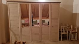 Grosser Kleiderschrank mit Spiegeltüren, Top Zustand!