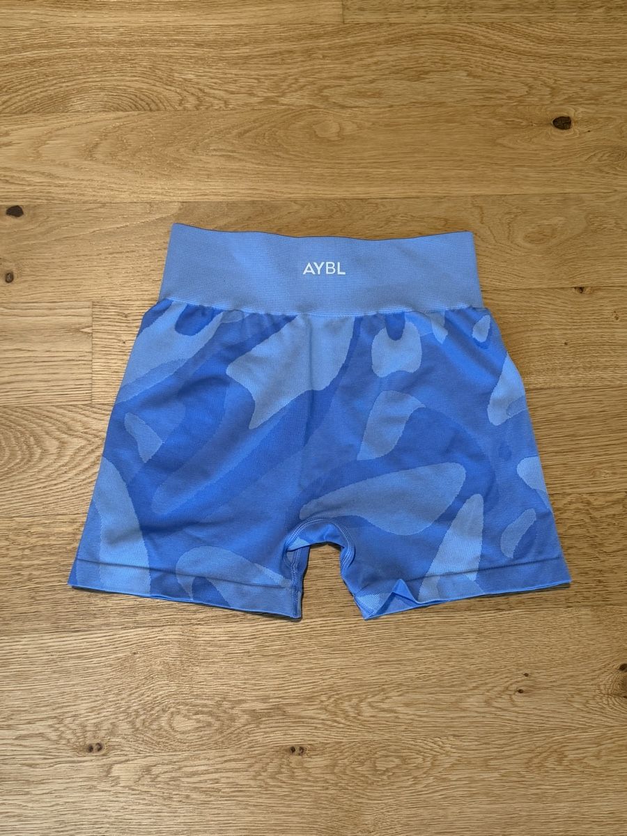 Aybl Leggings: AYBL BLAUE CAMOUFLAGE-SHORTS – Gebraucht aus Zürich von dbu_s8p2 3