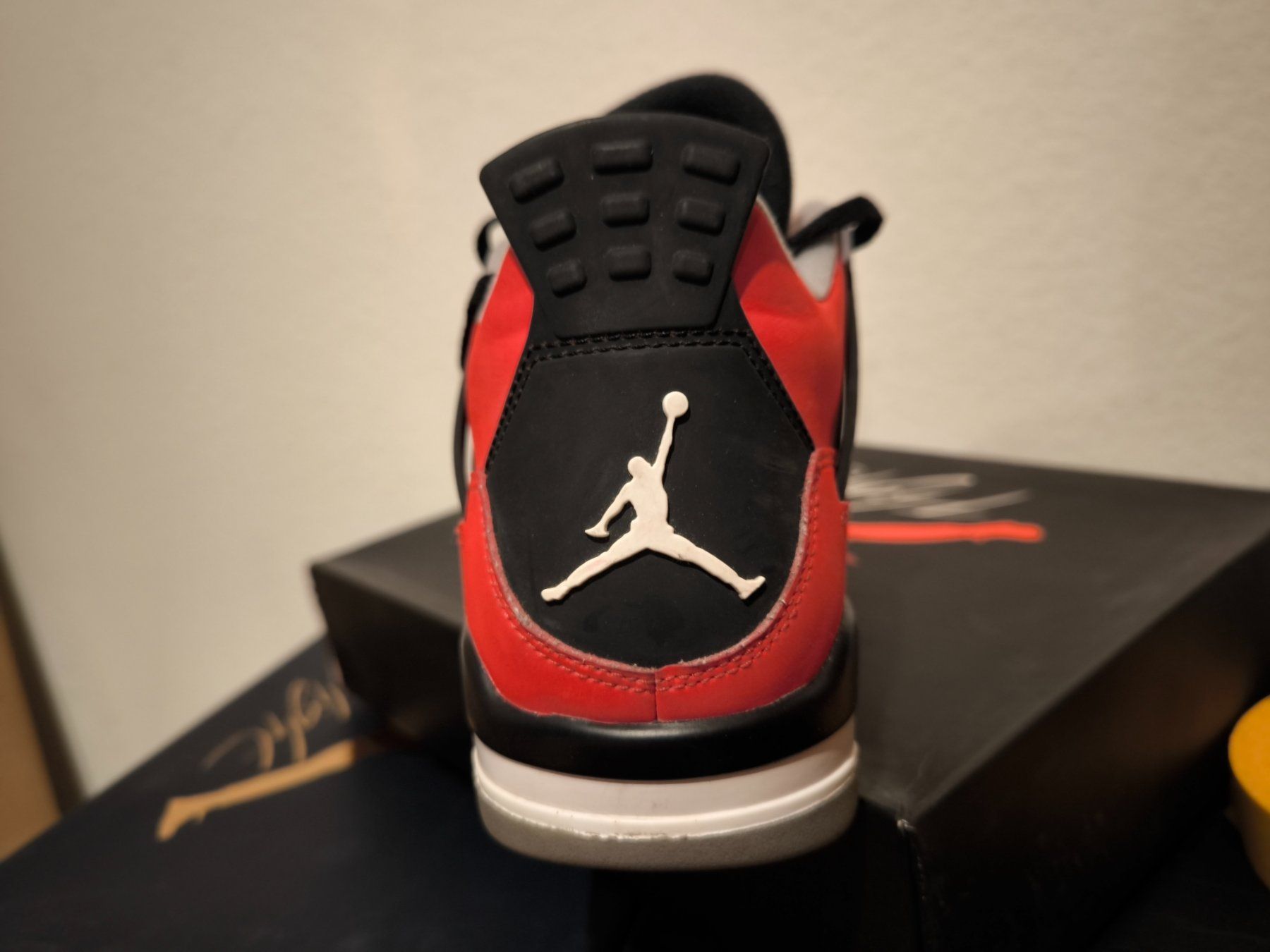 Jordan Scarpe da uomo: Air Jordan 4 Retro Toro Bravo - Size 45 – Usato da Zürich venduto da l.to 1