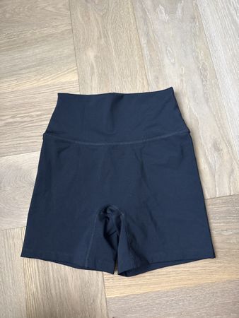 Damen Shorts VEHLA schwarz S- M, neu