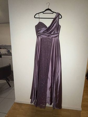 Elegantes lila Satin-Abendkleid  Grösse 4  NEU 