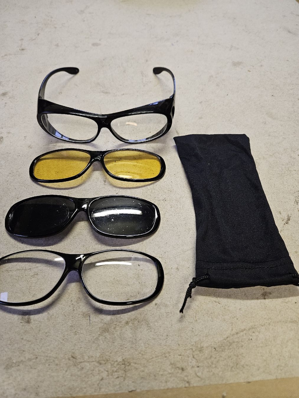 Occhiali & Lenti: Sportbrille mit 4 Wechselgläsern – Nuovo (secondo la descrizione) da Oberburg venduto da znas 2
