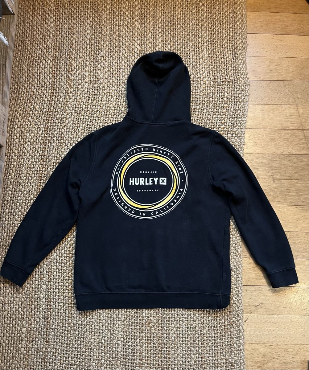 Pulls & Sweat-shirts: Hurley Kapuzenpullover, M – D'occasion à Amriswil par bra_m9x6 1