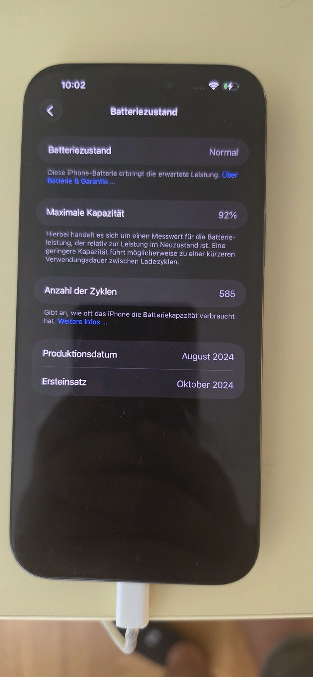 Apple Portables: Iphone 16 Pro Max – D'occasion à Root par Audi_21 2