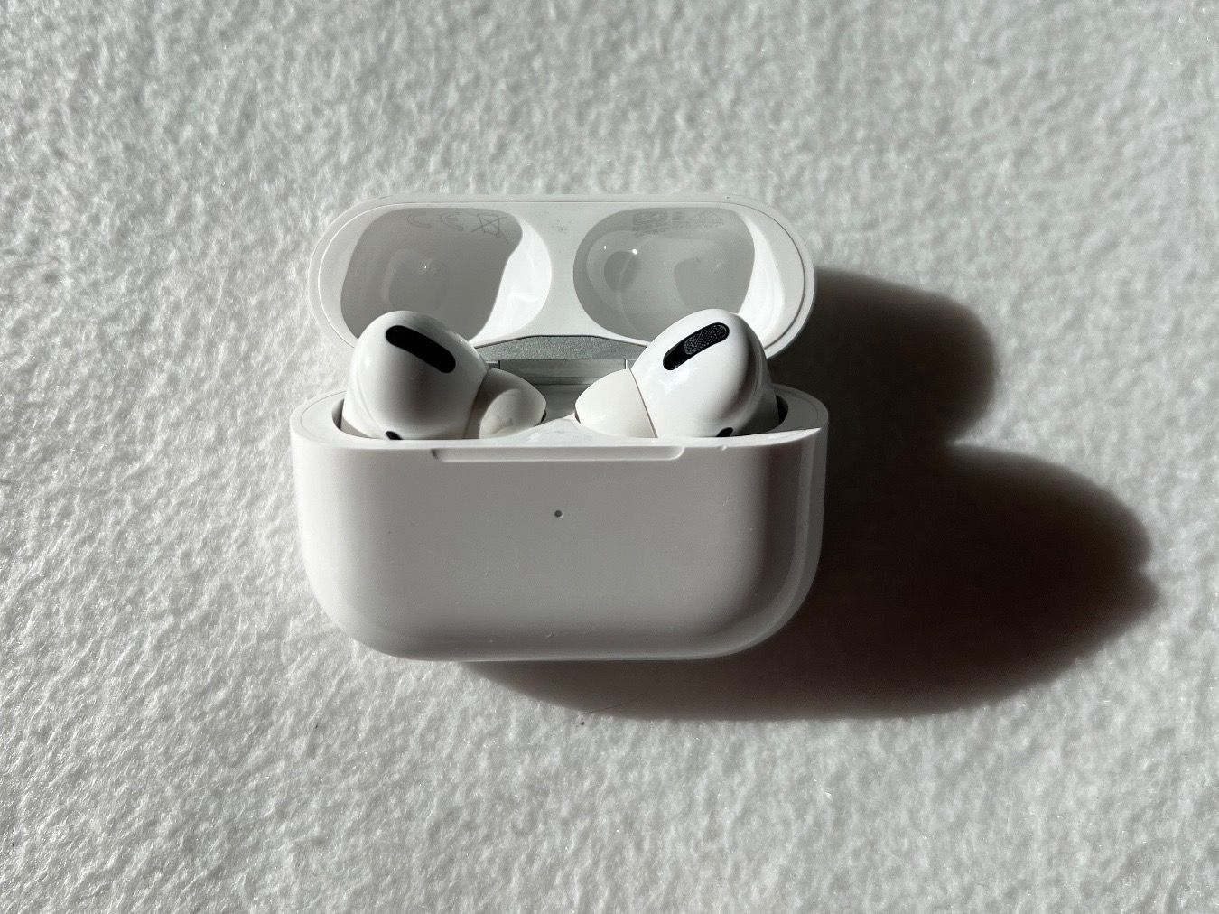 Apple Kopfhörer: AirPods Pro 1.Gen. – Gebraucht aus Oberwil BL von  1