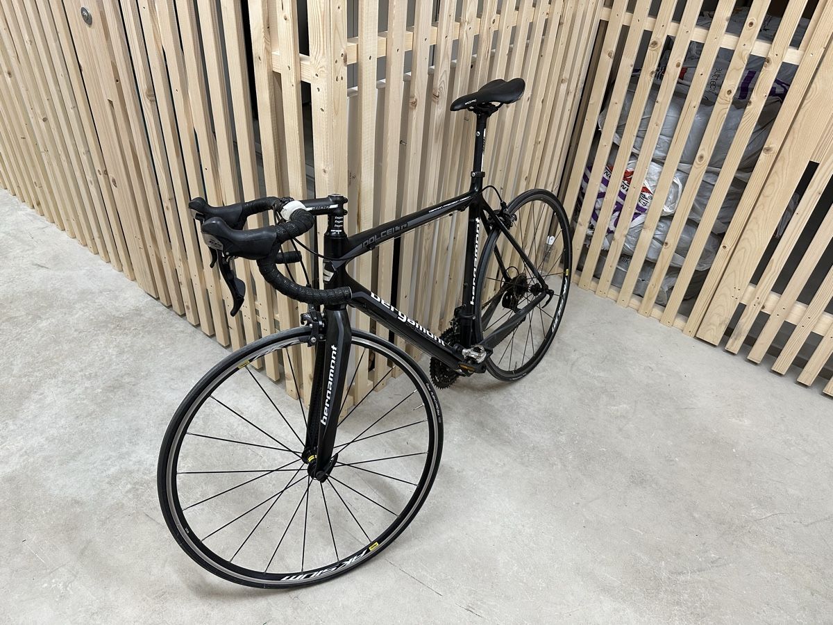 Bergamont Velos: Bergamont Dolce Carbon Rennrad – Gebraucht aus Jegenstorf von kawaz300
