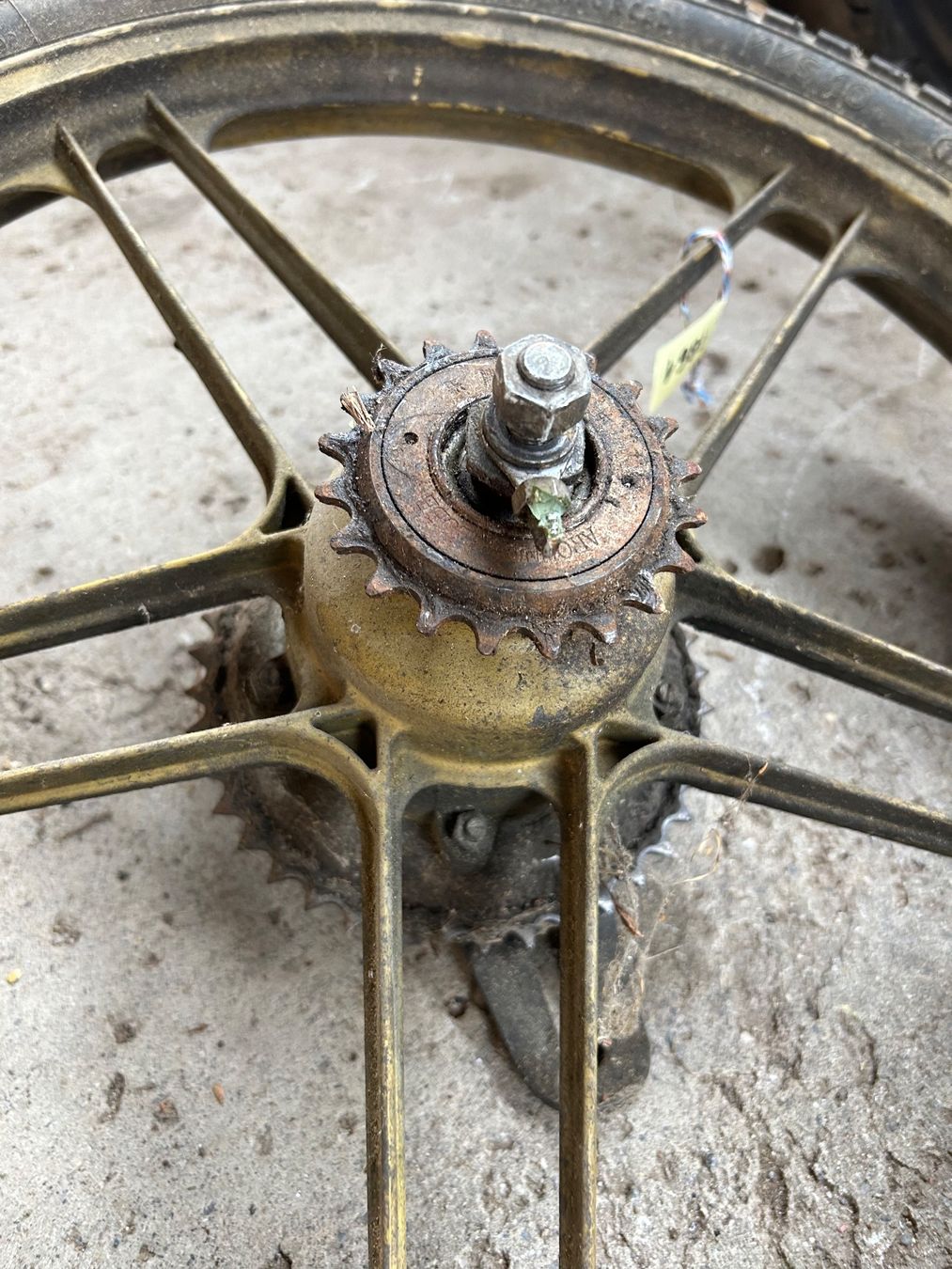 Puch Mofa-Ersatzteile: Mofa Gussfelgen Hinterrad 17 Zoll – Gebraucht aus Fahrni b. Thun von berger_tuning34 4